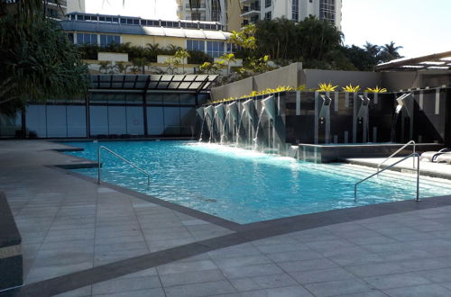 Photo 15 - Circle on Cavill - HR Surfers Paradise