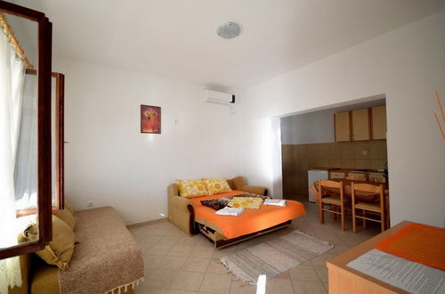 Photo 4 - Vavic Apartments