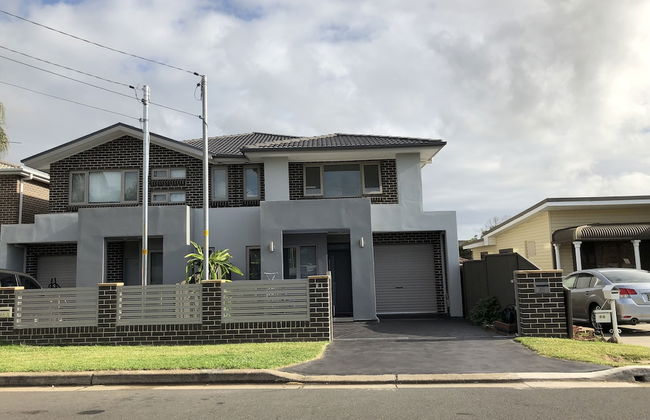 Newly Built and Spacious Home - Foto 15