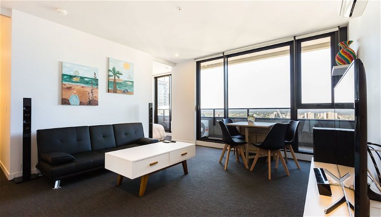 Photo 1 - SANTERI, 2BDR Melbourne Apartment