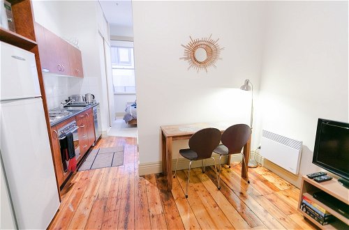 Foto 7 - Flinders Lane-studio apartment