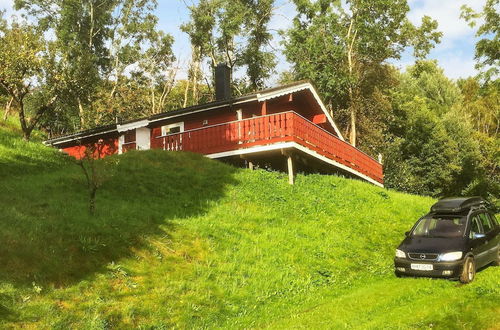 Foto 1 - 8 Person Holiday Home in Etne