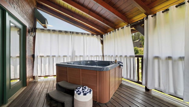 Bain à remous extérieur