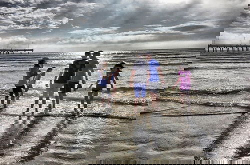 Photo 8 - Elv912-cake by the Ocean