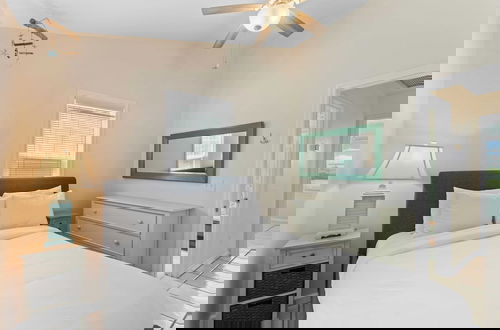 Photo 16 - Coral Breeze by Avantstay Close to Beach w/ Balcony & Shared Pool! Month Long Stays Only