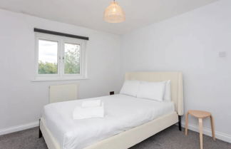 Foto 1 - Bright 2 Bedroom House in Stratford With Garden