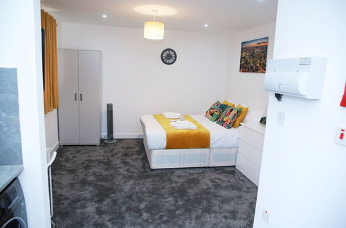 Photo 1 - Stunning 2-bed Apartment in Harrow