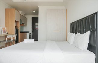 Foto 3 - Minimalist And Strategic Studio Room At Menteng Park Apartment
