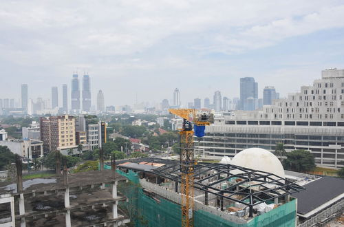 Photo 9 - Fully Furnished with Cozy Design Studio at Menteng Park Apartment