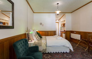 Photo 2 - Settlers Cottage Motel