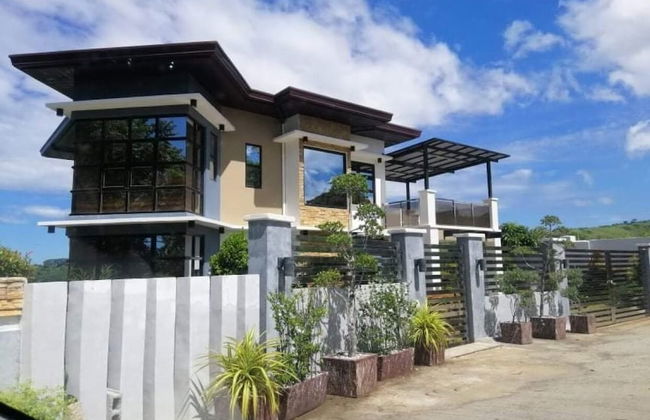 Luxury Villa at Mariveles Bataan, Philippines, Ph - Photo 1
