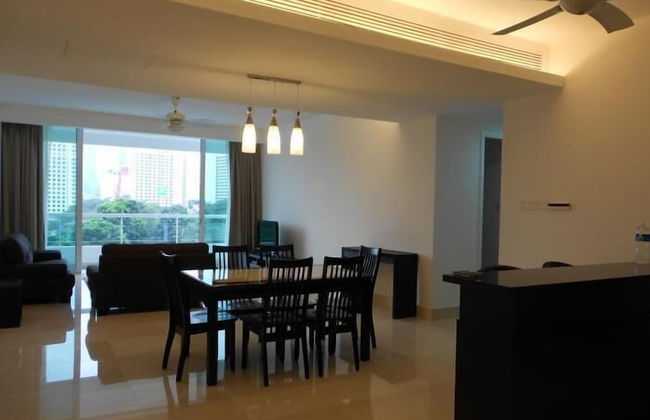 Brunsfield Embassyview Condosuite - Foto 1