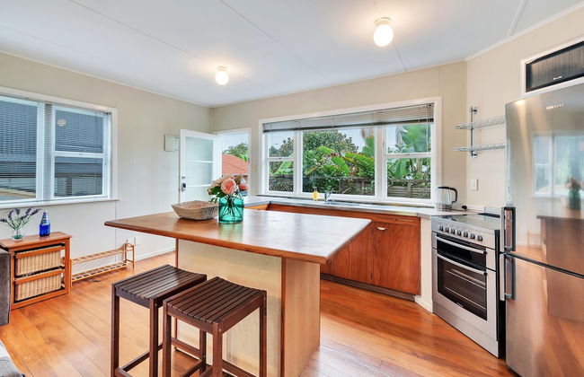 Sunny Grey Lynn Holiday Home - Foto 7