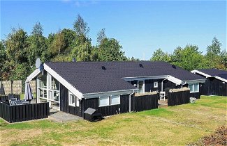 Foto 1 - 8 Person Holiday Home in Otterup