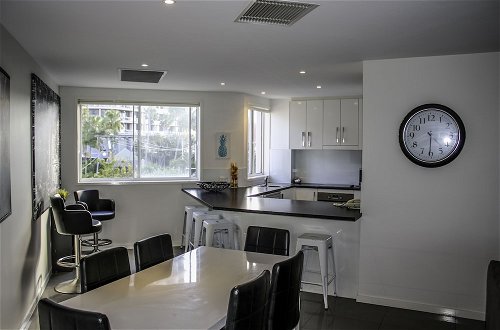 Photo 19 - Surfers Beach Holiday Apartments