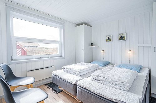 Photo 4 - 8 Person Holiday Home in Hvide Sande