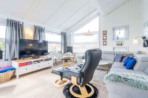 Photo 10 - 8 Person Holiday Home in Hvide Sande