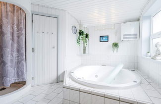 Photo 3 - 8 Person Holiday Home in Hvide Sande