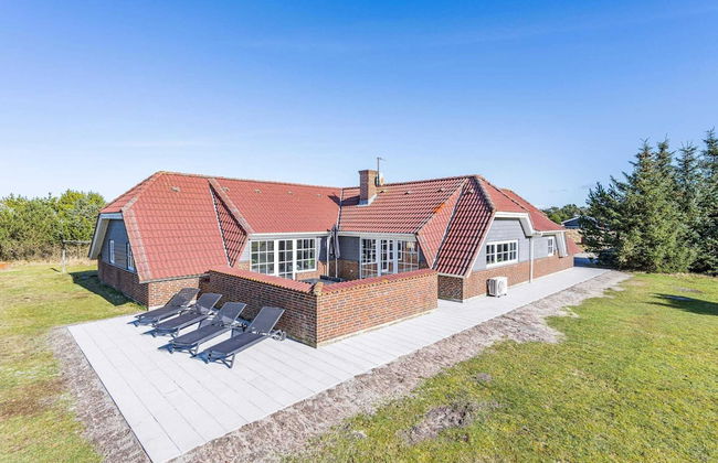 8 Person Holiday Home in Vejers Strand - Foto 1