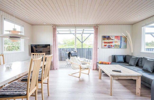 Bright Seaside Retreat in Haurvig-by Traum - Foto 10