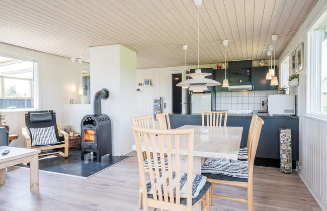 Bright Seaside Retreat in Haurvig-by Traum - Foto 7