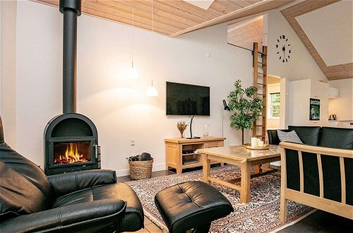Photo 4 - 14 Person Holiday Home in Hojslev