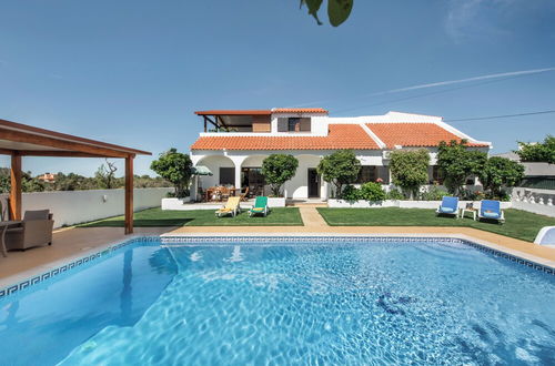 Photo 17 - Villa V3 With Private Pool and air Conditioning and Free Wifi Internet