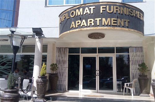 Photo 39 - Diplomat Luxury Furnished Apartments