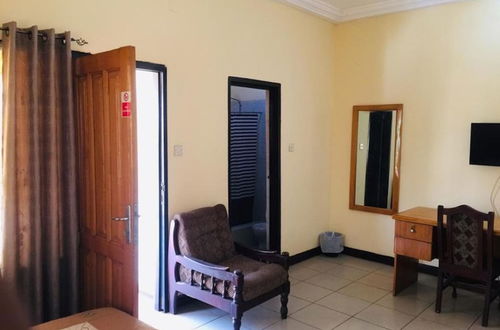 Photo 9 - Room in B&B - Double Room With Balcony in the Heart of Accra