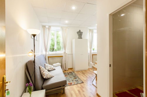 Photo 12 - RedHouse Studio Apartment