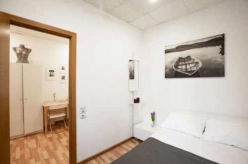 Foto 8 - RedHouse Studio Apartment