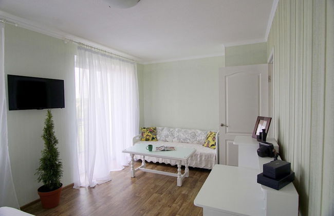 Flatsis Apartment Otakara Yarosha 33 - Photo 3