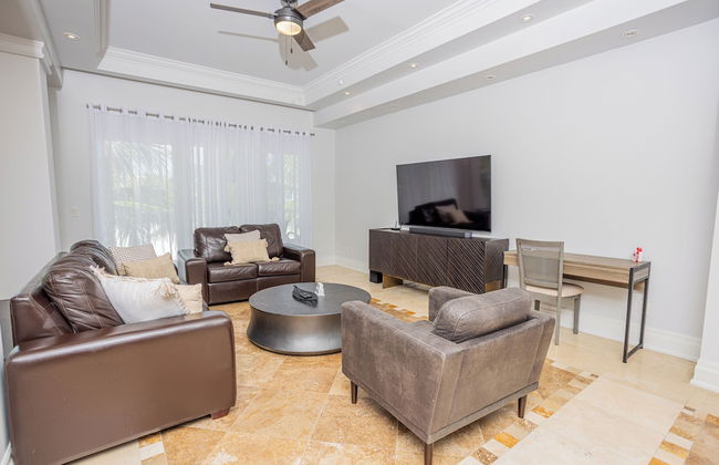 The Atrium Resort - Photo 23