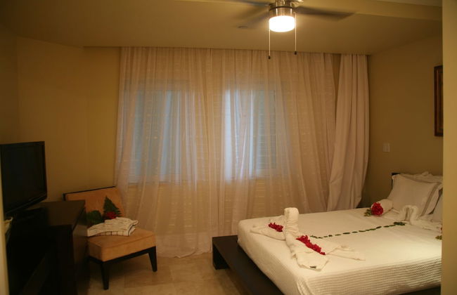 The Atrium Resort - Photo 8