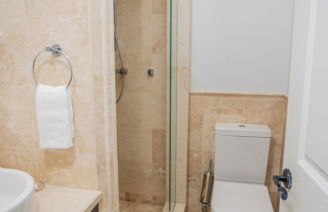 The Atrium Resort - Photo 15