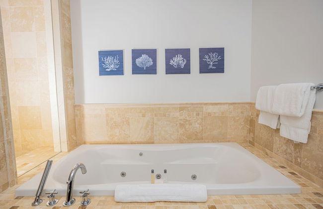 The Atrium Resort - Photo 27