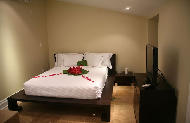 The Atrium Resort - Photo 10