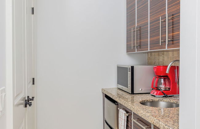 The Atrium Resort - Photo 41