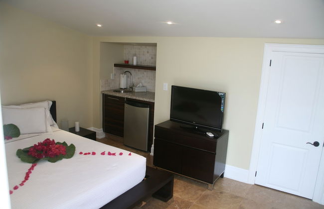 The Atrium Resort - Photo 6