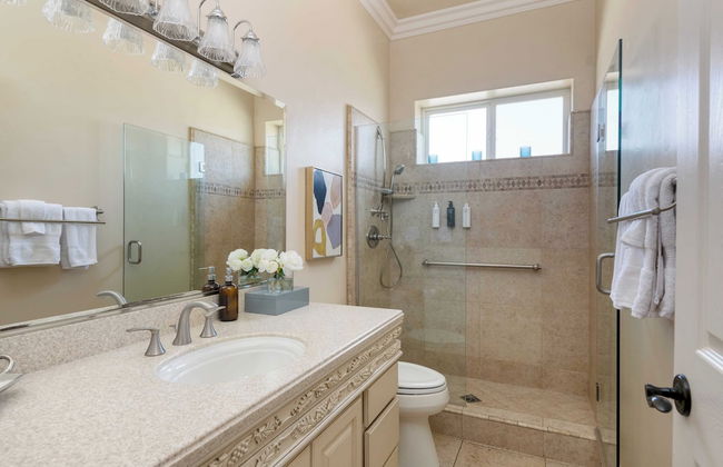 Grand Contento by Avantstay Extraordinary Estate w/ Pool & Movie Room - Photo 27