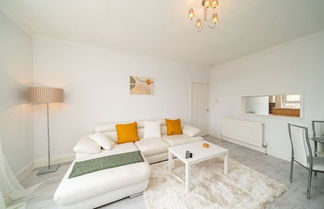 Photo 2 - Sidlaw View - 3 Bed With Style