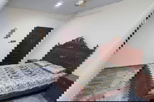 Photo 4 - Gujar Khan - 3 Bed Apartment - Sleeps 6 - Parking