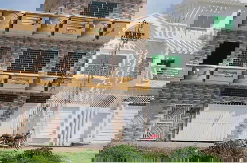 Photo 1 - Gujar Khan - 3 Bed Apartment - Sleeps 6 - Parking