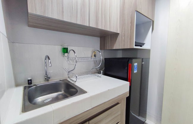 Comfort 1Br At Amartha View Apartment - Foto 8
