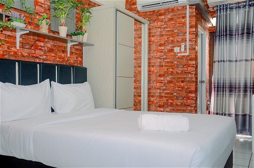 Foto 7 - Comfy and Contemporer Studio Kemang View Apartment