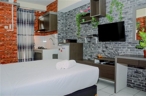 Foto 4 - Comfy and Contemporer Studio Kemang View Apartment