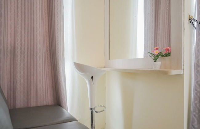 Minimalist and Stylish Studio Skylounge Tamansari Apartment By Travelio - Foto 5