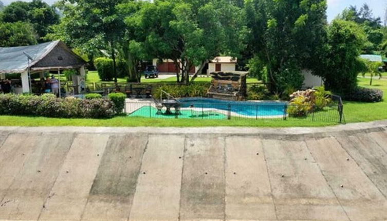 Photo 1 - Monty's Riverside View Resort by Cocotel