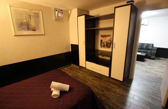Rich Luxury Suites - Foto 13