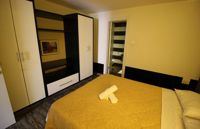 Rich Luxury Suites - Foto 16